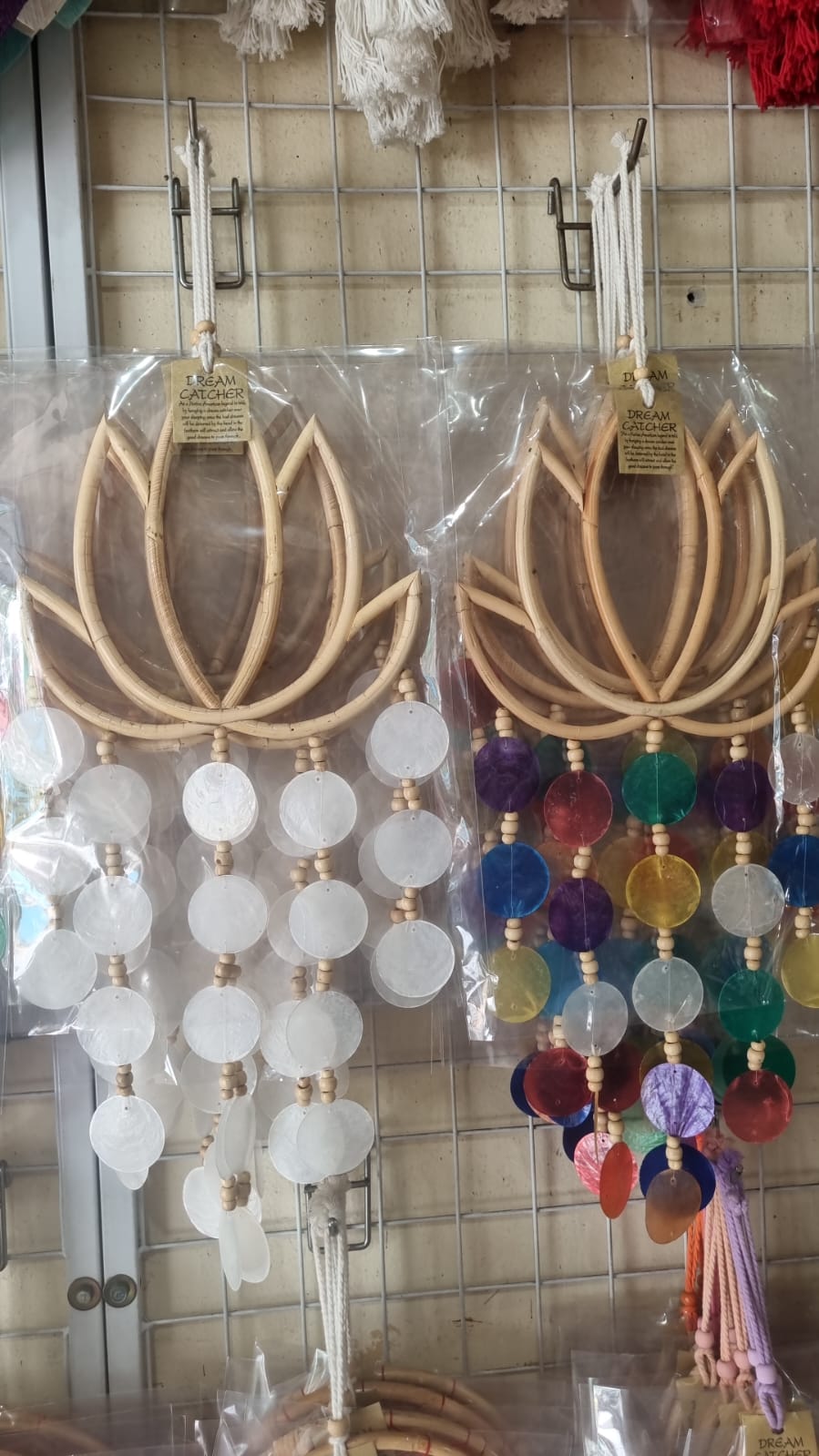 Lotus flower dreamcatcher made of rattan and hanging capiz shells – 22cm handmade wall decor in white or rainbow color