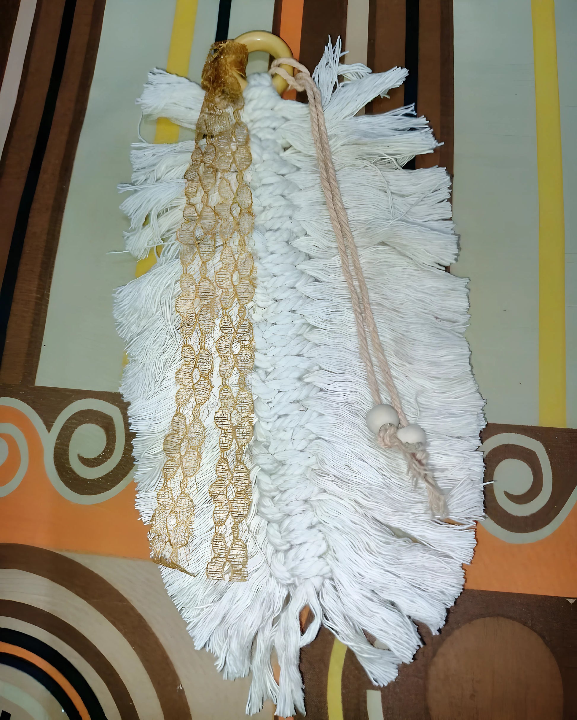 Natural cotton macrame feather leaf with wooden beads, hanging décor 12 × 15 cm.
