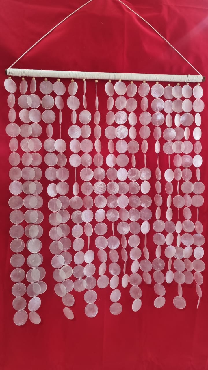 Coastal-style handmade capiz shell wall hanging, 70x100cm (27.5"x39.3"), natural shells on wooden rod for home and event décor