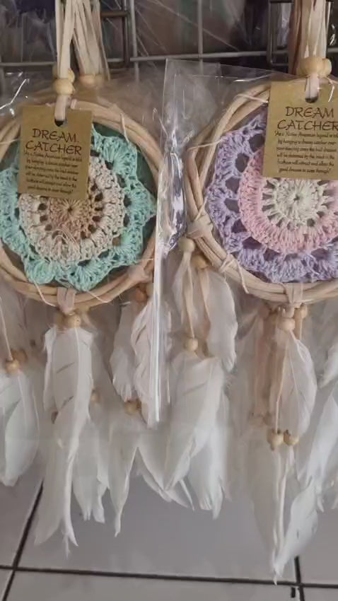Mini oval butterfly dreamcatcher with macrame cotton, soft feathers, and wooden beads – 12cm handmade wall decor
