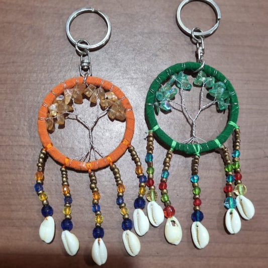 Mini handmade dreamcatcher keychain 5cm with stones, shells, colorful beads, and boho design – perfect for gifts, cars, or bags